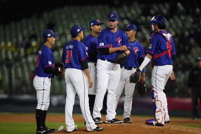 中華隊5日在官辦熱身賽擊敗中信兄弟，但投手群卻投出多達7次保送。（悍創運動行銷提供）