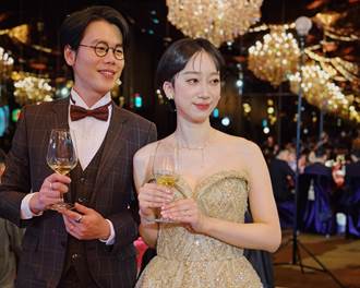 《雙瞳》演員林涵嫁聲⼦蟲樂團貝斯手 樂把婚宴當⾦⾺獎盛會