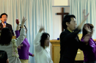 韓邪教主曾以假名來台 性侵上百女大生 遭通緝至2027年