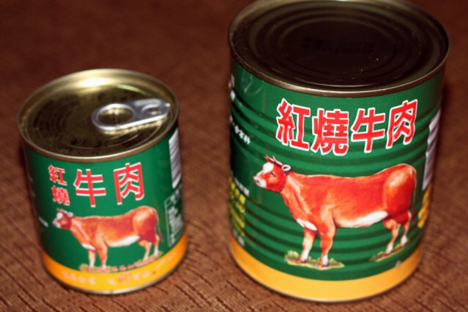 欣欣牌红烧牛肉罐头深受不少当过兵的男生青睐。（图／翻摄自PTT）