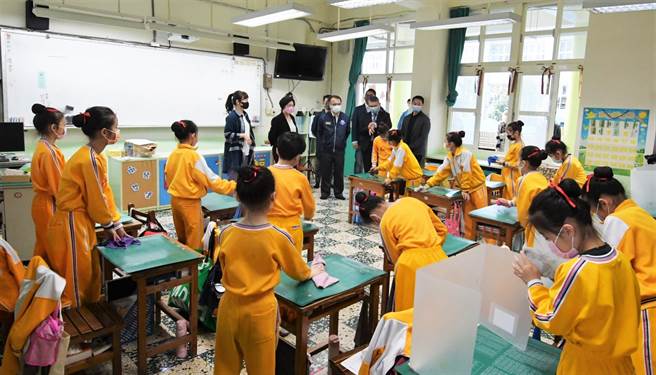 彰化縣校園自主配戴口罩上路。（彰化縣政府提供／吳敏菁彰化傳真）