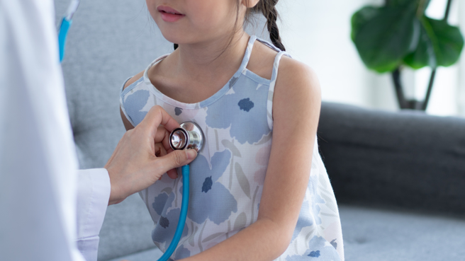 一名4岁女童肤色泛黄，检查罹患胡萝卜素血症。（图／示意图，达志影像）