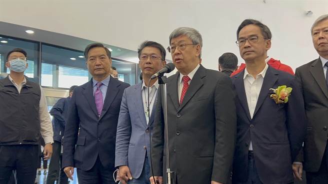 对于大陆国务院总理李克强任内最后发表的工作报告中提及「反独促统」，陈建仁以蔡英文四个坚持回应。（崔正纲摄）