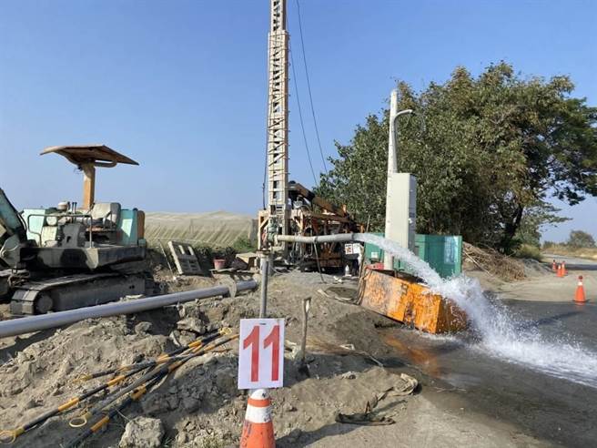 久旱不雨，高雄市水利局持续寻找多元水源，图为抗旱水井。（高雄市水利局提供／林瑞益高雄传真）