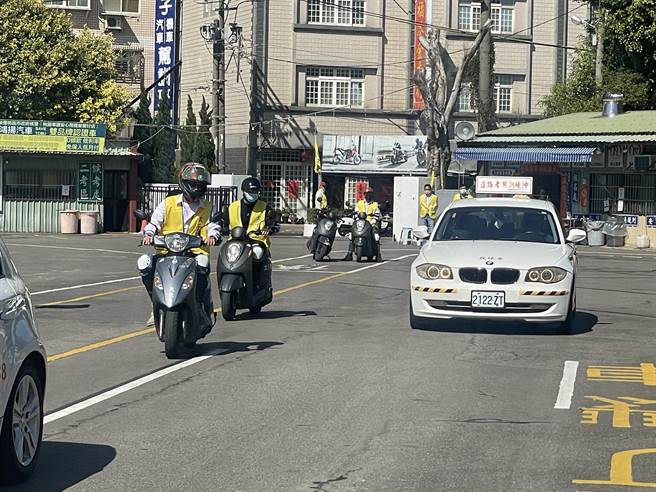 新竹区监理所与桃园市政府鼓励民眾参加机车驾训，除中央补助每人1300元外，桃园市府加码补助1300元。(吕筱蝉摄)