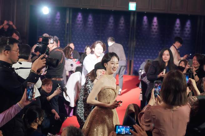 婚礼会场眾多影人出席，让林涵直呼是来到⾦⾺奖舞台。（繁盛映画／张凯华摄）