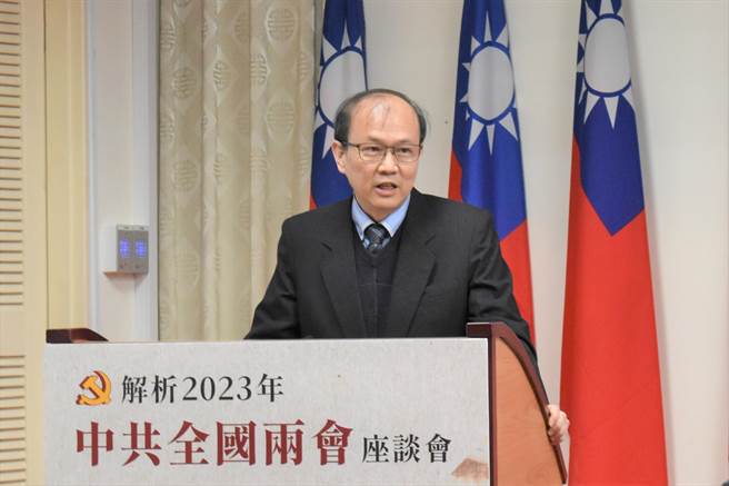国立台湾大学政治系教授张登及，6日出席政大国关中心「解析2023年中共全国两会」座谈会。（陈冠宇摄）
