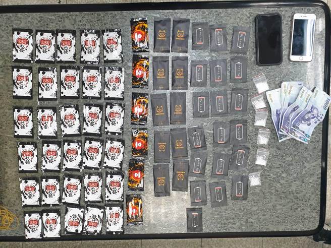 警方当场查获到场贩毒的蔡嫌，计查扣毒品咖啡包1批及赃证物，依毒品罪嫌移送遭检方起诉。（台中市警察局提供／张妍溱台中传真）