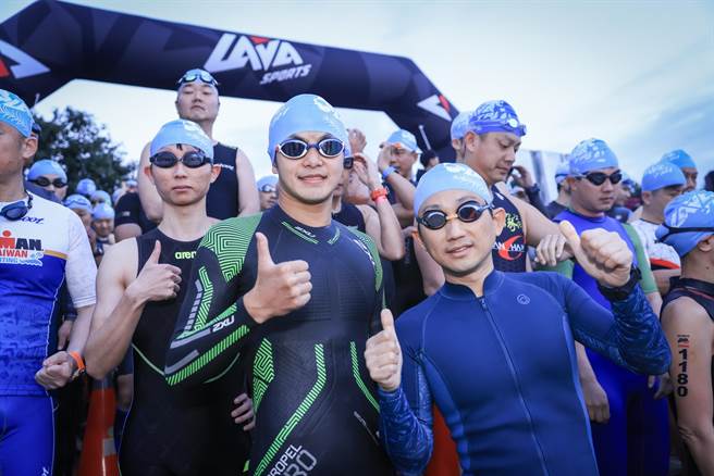 全台首场结合演唱会的铁人赛「2023 LAVA TRI玩赛乐园」4、5日两天在台东盛大举行。（主办单位提供）