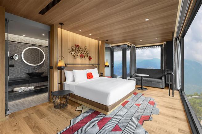 「阿里山英迪格酒店」去年12月试营运，成为阿里山首家进驻的国际级酒店。（阿里山英迪格酒店提供）