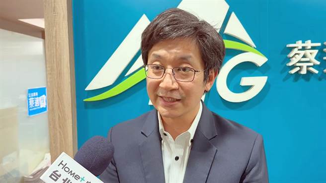 立法委员蔡适应表示，基隆捷运是民眾期盼很久的交通建设，他将协助市府降低分担款项。（蔡适应服务处提供／张志康基隆传真）