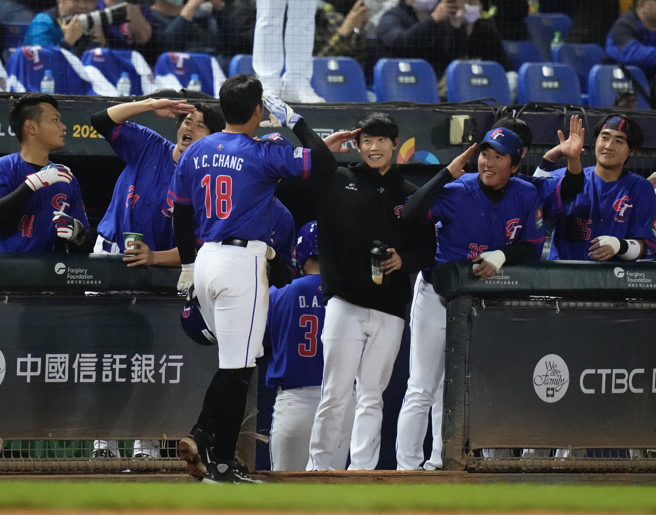 张育成7局上敲出阳春炮。（悍创运动行销提供）