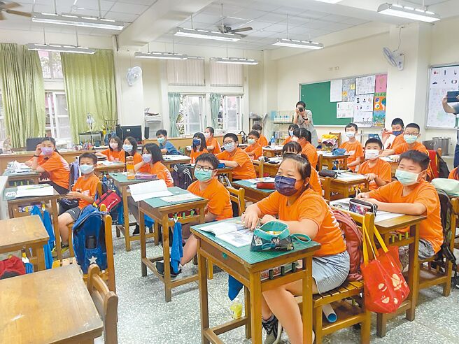 校園口罩令解除，桃園市大多數校長強調尊重學生自主意願。（本報資料照片）