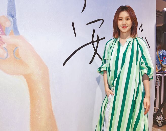 白安昨出席新书分享会。（陈俊吉摄）