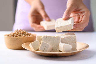 吃豆腐補鈣這款最見效 營養師：有3種只會讓人胖 
