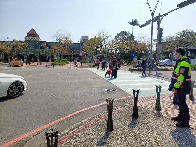 宜兰警方从今起连续5天，执行「维护行人安全大执法」专案勤务，将针对热点加强取缔。（宜兰县警察局提供／李忠一宜兰传真）