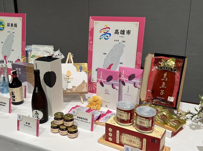 陈其迈率领13家厂商，藉由此次参展将高雄农产品推向世界。(高雄市农业局提供)