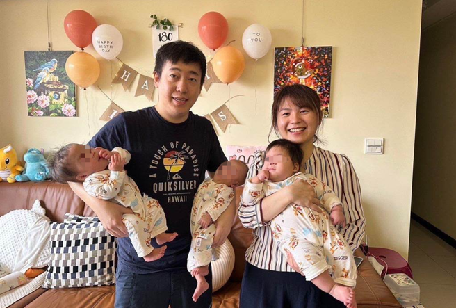 郭小姐去年诞下3个女儿，女儿都非常健康，今天刚满6个月。（长庚医院提供／林周义台北传真）