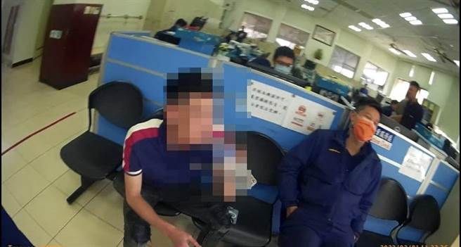 沈男駕車到派出所報案，經警方提醒才驚覺自己酒駕了。（翻攝照片／張亦惠台中傳真）