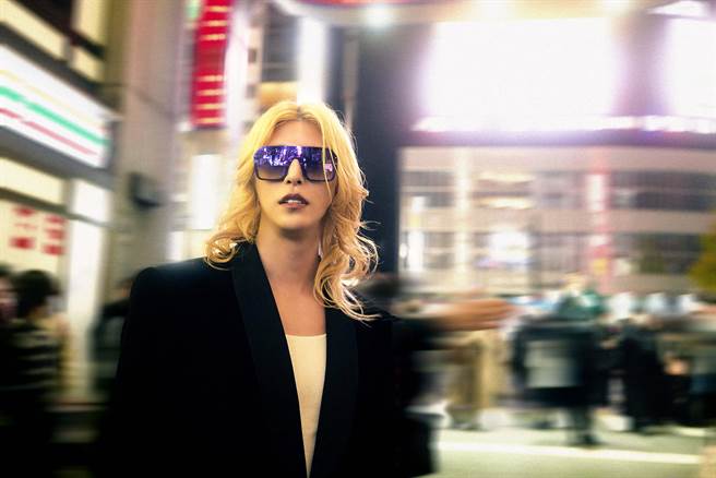 罗兰首度推出线上课程《罗兰的自信哲学课｜认识自我 X 翻转人生，改变一生的关键思维》。（PressPlay Academy提供）