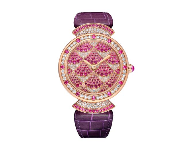 宝格丽Divas’ Dream Mosaic粉红刚玉珠宝表。（BVLGARI提供）