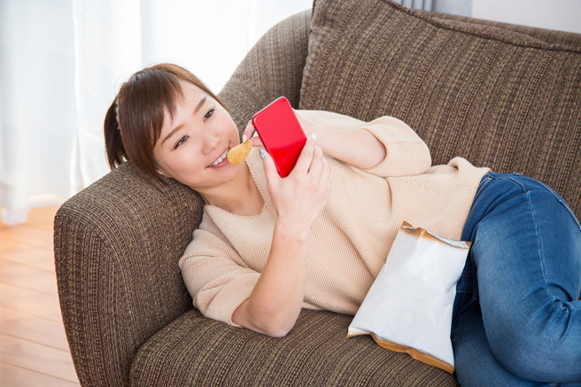 营养师高敏敏指出，现代人常见的富贵病包含胃食道逆流、便秘、体脂肪增加以及肠胃消化不好。(示意图/达志影像)