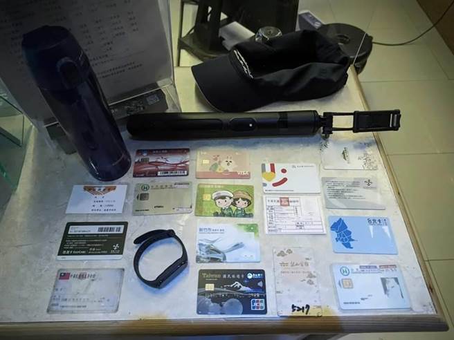 福寿山农场住宿客遗失物五花八门。（福寿山农场提供／陈淑娥台中传真）