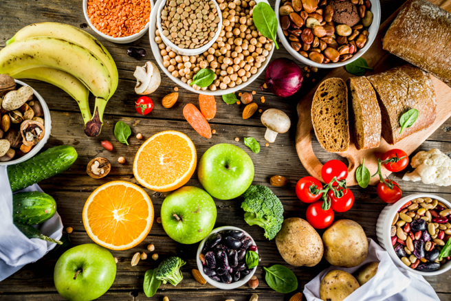 地中海飲食有利於新冠肺炎的恢復，且是極為健康的飲食模式。(示意圖/ Shutterstock )