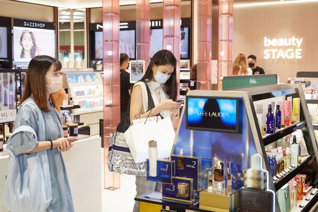 迎38國際婦女節，新光三越推購物回饋。（新光三越提供）