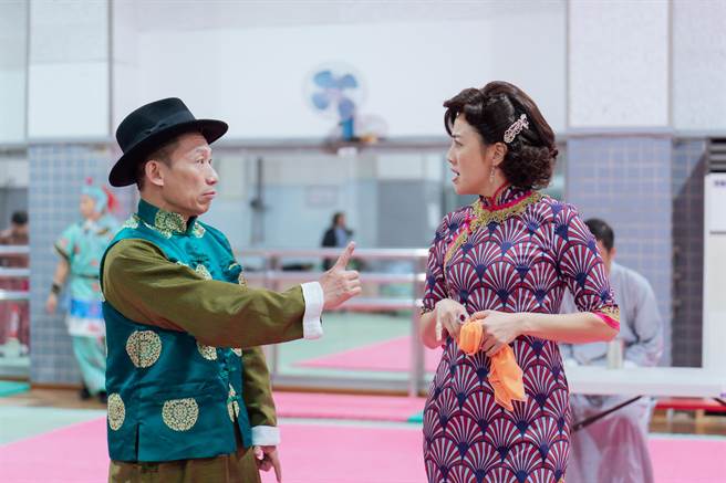 郭子乾和張允曦(小8)劇中飾演夫妻檔。（寬宏藝術提供）