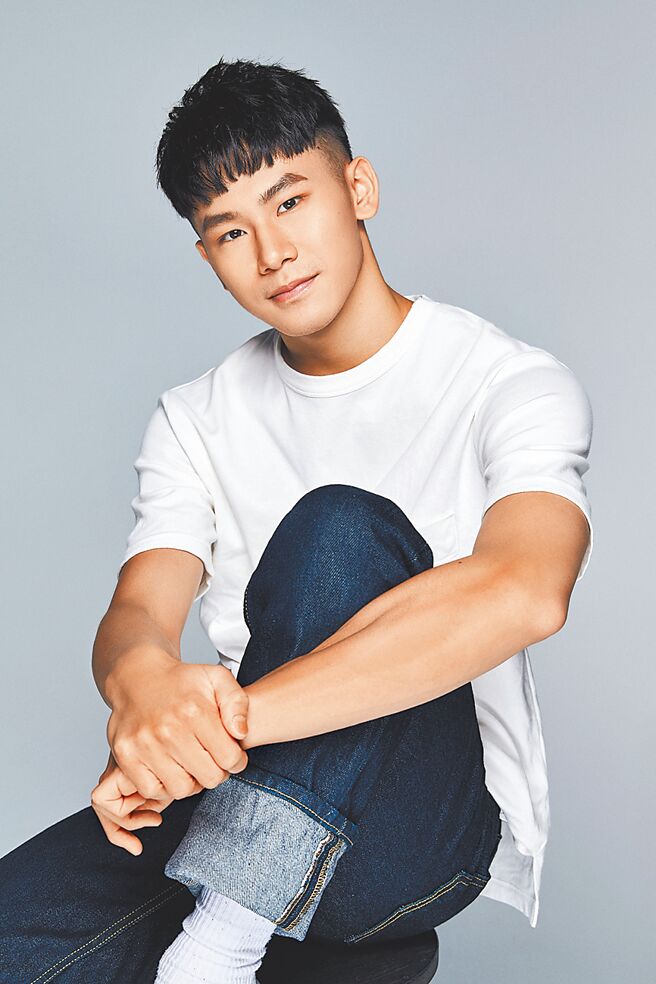 洪玺皓从小就梦想要当艺人。（伊林娱乐提供）