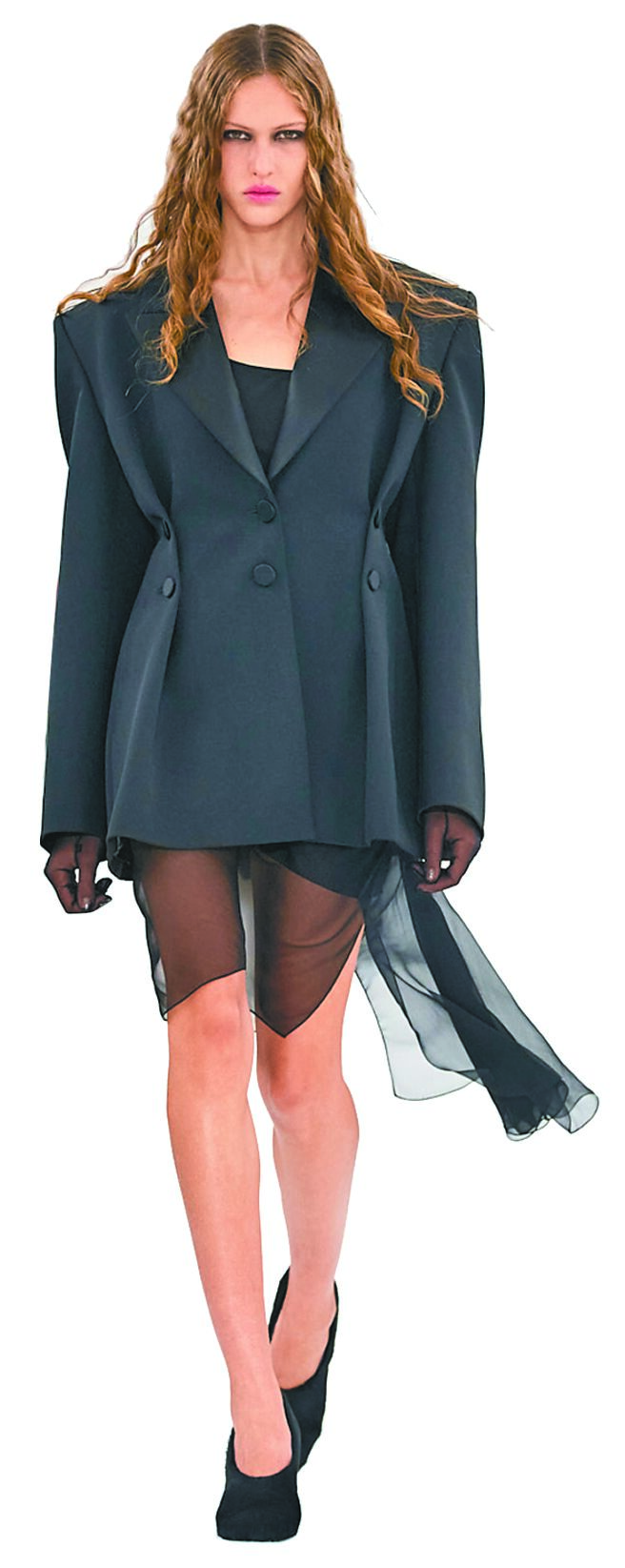 Matthew M. Williams以一贯的黑色打造他的「黑色美学帝国」。（Givenchy提供）