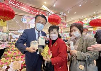 嘉義鳳梨上架日本丸久超市 外銷量上看300公噸