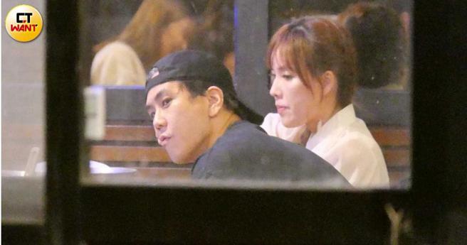 用餐過程中劉涵竹還貼心地幫男友夾菜。（圖／本刊攝影組）