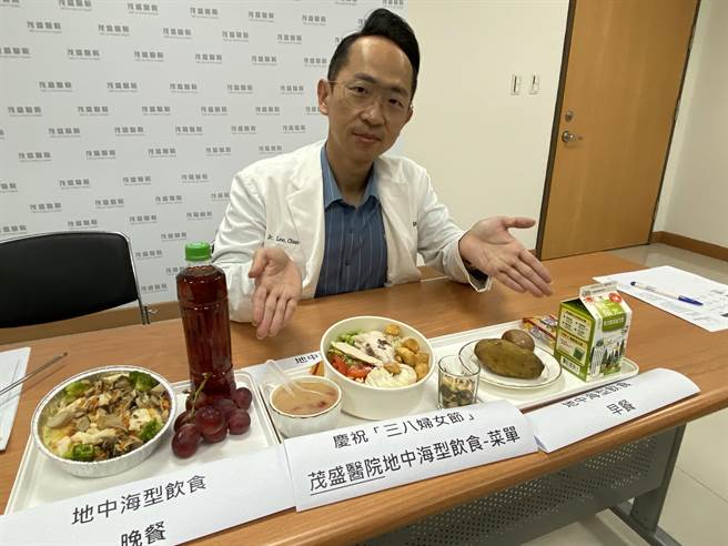 茂盛医院执行长李俊逸建议备孕夫妇睡眠要充足规律，并採行「地中海型饮食法」，可提高怀孕率。（冯惠宜摄）