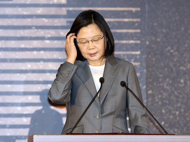 缺蛋現象延燒，日前雞蛋批發價仍調漲至每台斤55元，產地價明天起將調漲至45.5元，創歷史高價。圖為總統蔡英文。（中時資料照／姚志平攝）