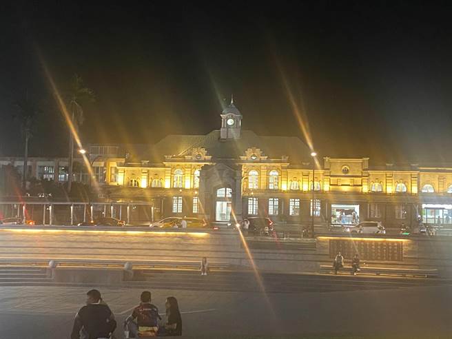 前新竹市长林智坚所提出的最重大建设之一的台铁「大车站计画」遭新竹市议会议长许修睿打脸，许修睿并高分贝喊反对。（陈育贤摄）