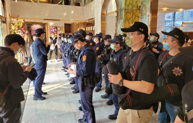 太陽聯盟萬華分會8日舉辦春酒。（警方提供）