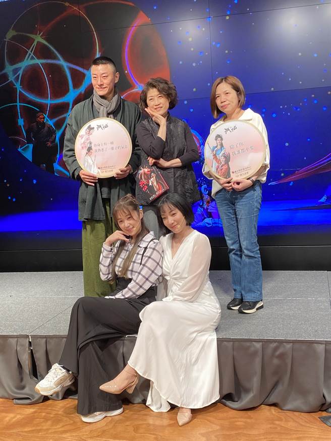 国光剧团《狐仙》结合数位科技跨界演出，将在3月25日、26日在台中国家歌剧院登场，举办宣告记者会。（陈淑芬摄）