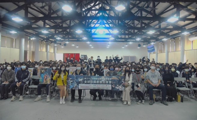 大明高中举办金犊校园创意日活动大合影。（图／时报奖执委会提供）