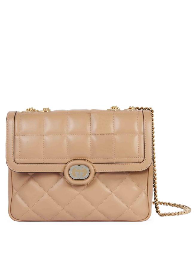 Gucci DECO 奶茶色迷你格缝链带包，9万4700元。（Gucci提供）