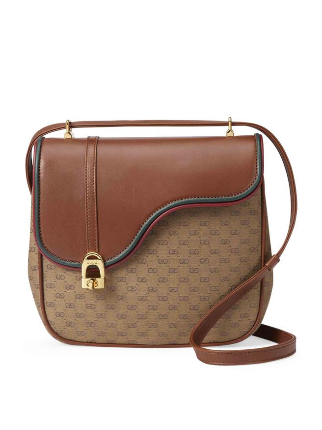 Gucci EQUESTRIAN 皮革帆布拼接马术方包，9万8800。（Gucci提供）