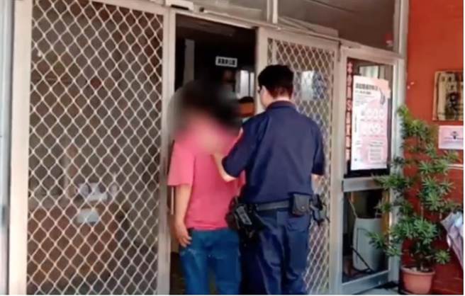 竊取中信兄弟球星詹子賢木棒，竊賊吳男判拘役40天。(警方提供)