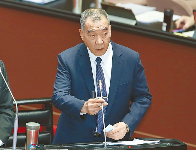 针对美国可能将本来存放在日本、韩国跟菲律宾的储备弹药转放台湾，国防部长邱国正7日表示，此事是研议中，但还未定案，呼吁大家别危言耸听。（姚志平摄）