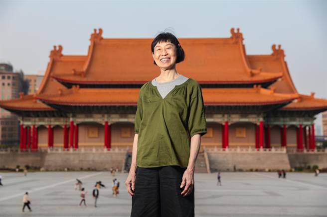 陈灵42年前来台时，是以古典音乐钢琴家身分来台，这次来台，是以剧场表演身分受邀来台，她表示，人生际遇很奇妙，42年前来台时，国家两厅院还没盖好，如今，她连演奏曲目都不一样了。（郭吉铨摄）