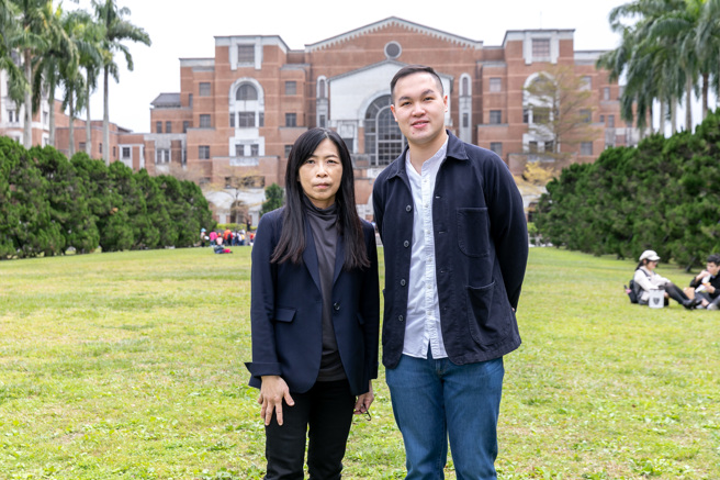 信義房屋為每一位MA安排了高階主管擔任「Mentor（導師）」，而簡宇辰的導師，正是信義房屋總經理陳麗心（左）。（圖/信義房屋提供）