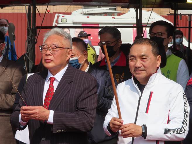 新北市长侯友宜表示，任何政策与计画要以台海稳定与区域和平为原则。（叶德正摄）