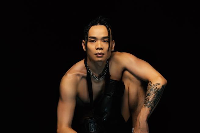 Barry Chen即将推出新专辑《Rose Again》。（华纳音乐提供）