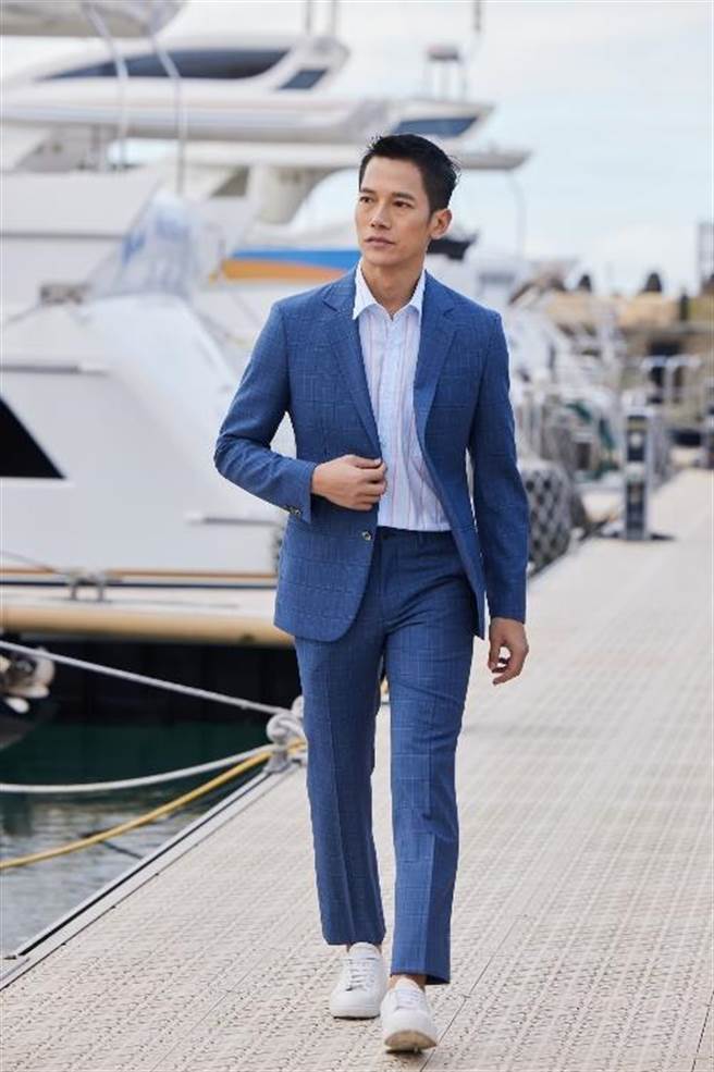 梁瀚名为代言积极操肌。（嘉裕提供）