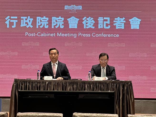 行政院会9日通过经济部拟具的「专利法部分条文修正草案」、二部「商标法部分条文修正草案」。（黄婉婷摄）